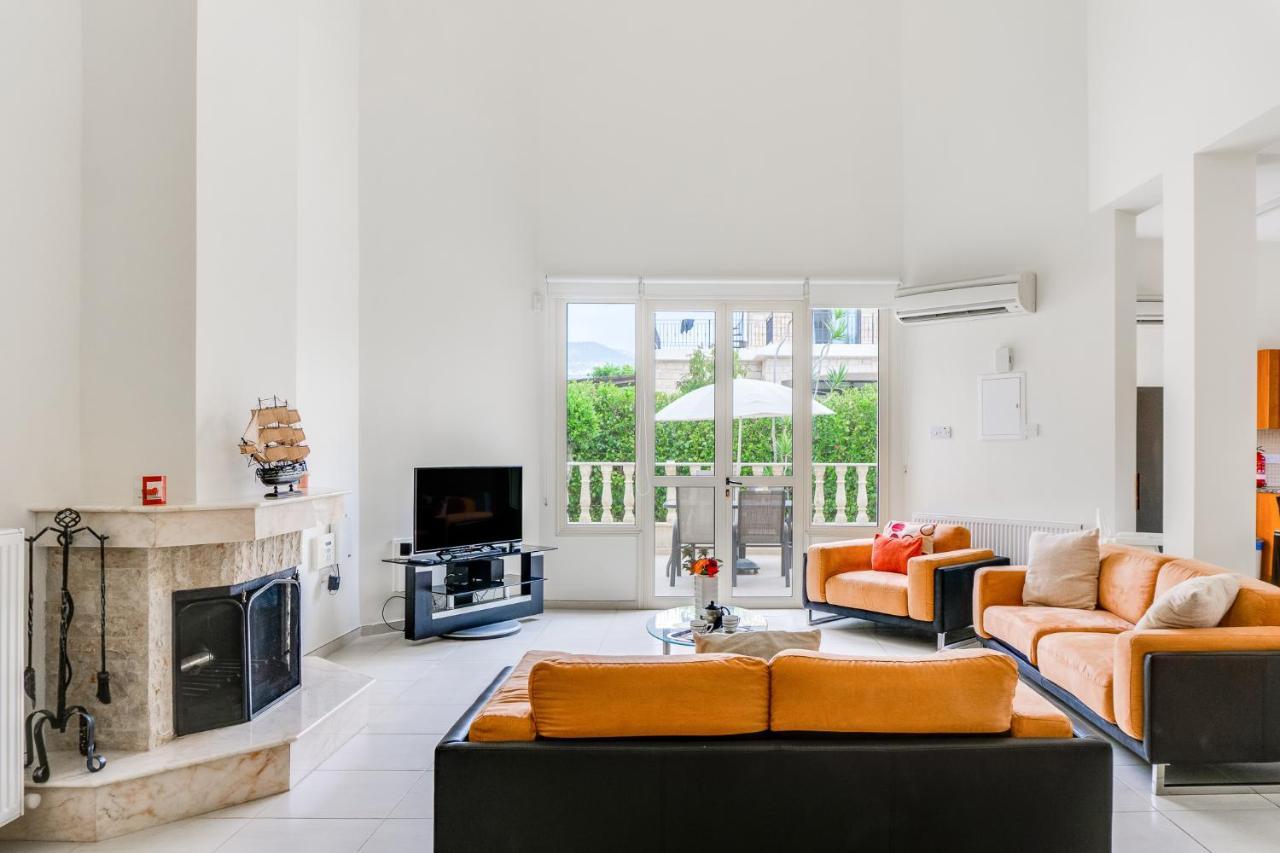 Villa Deja Blue By Ezoria Villas Coral Bay Ngoại thất bức ảnh